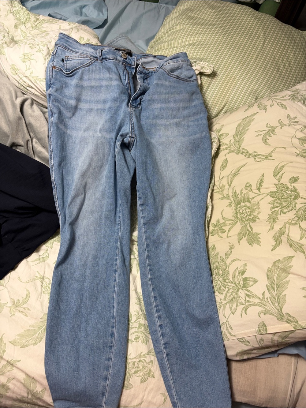 Judy Blue Light Wash 14 W Skinny Jeans